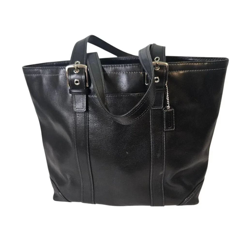Vintage Coach black leather bag/tote. Style # F10195